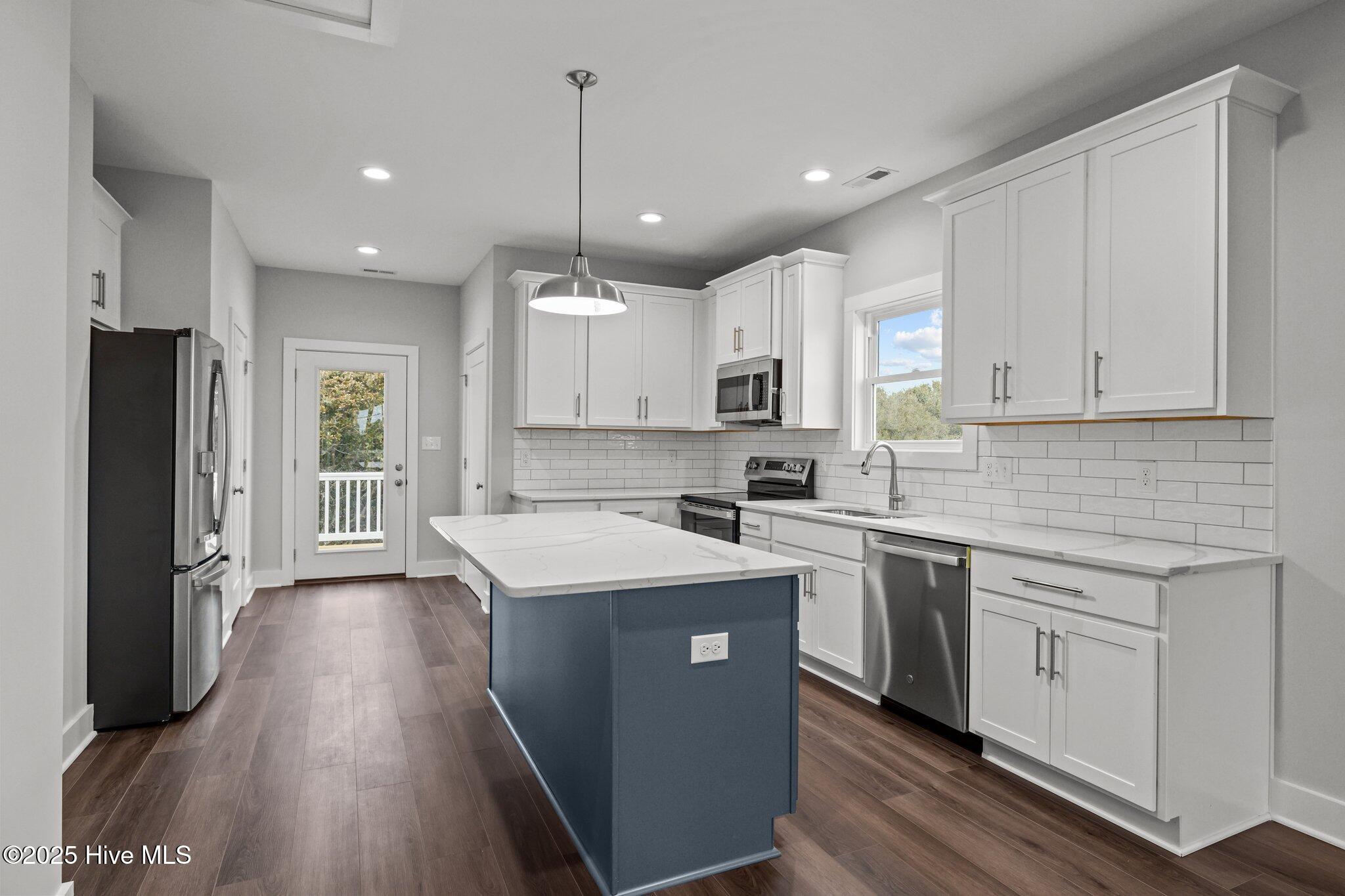 1374 Salter Path Road Atlantic Beach, NC 28512 - Photo 41 of 72 Kitchen