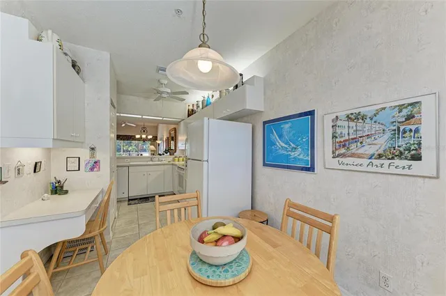 $250,000 | 416 Laurel Lake Drive, Unit 202, Venice, FL 34292