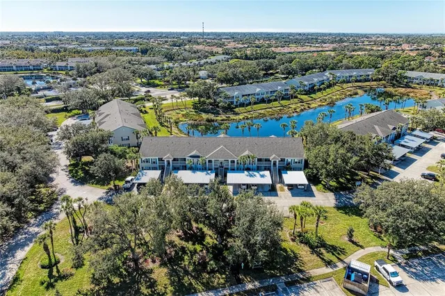$250,000 | 416 Laurel Lake Drive, Unit 202, Venice, FL 34292