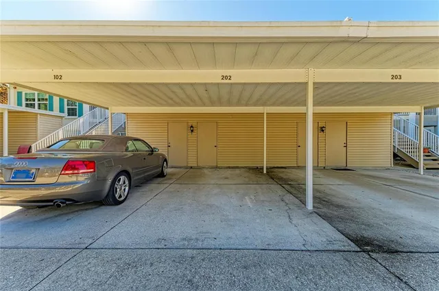 $250,000 | 416 Laurel Lake Drive, Unit 202, Venice, FL 34292