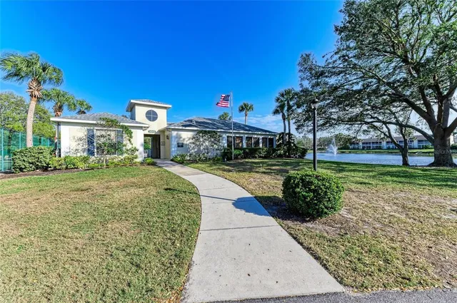 $250,000 | 416 Laurel Lake Drive, Unit 202, Venice, FL 34292