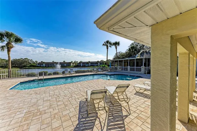 $250,000 | 416 Laurel Lake Drive, Unit 202, Venice, FL 34292