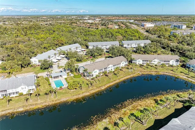 $250,000 | 416 Laurel Lake Drive, Unit 202, Venice, FL 34292