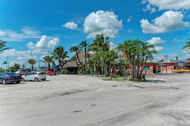$250,000 | 416 Laurel Lake Drive, Unit 202, Venice, FL 34292