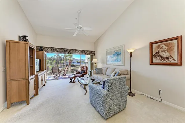 $250,000 | 416 Laurel Lake Drive, Unit 202, Venice, FL 34292