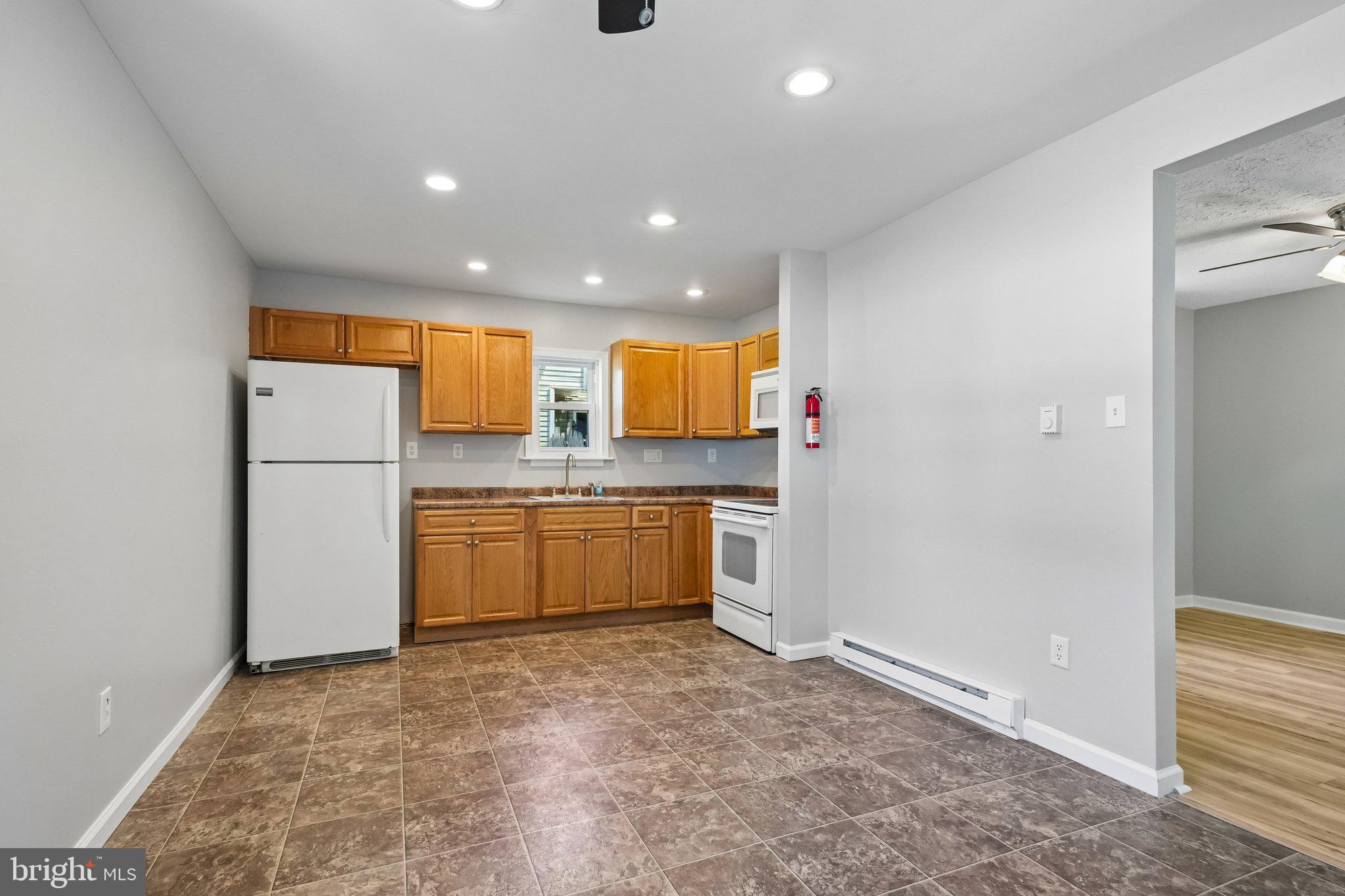 63 Berkshire Road Sicklerville, NJ 08081 - Photo 6 of 23