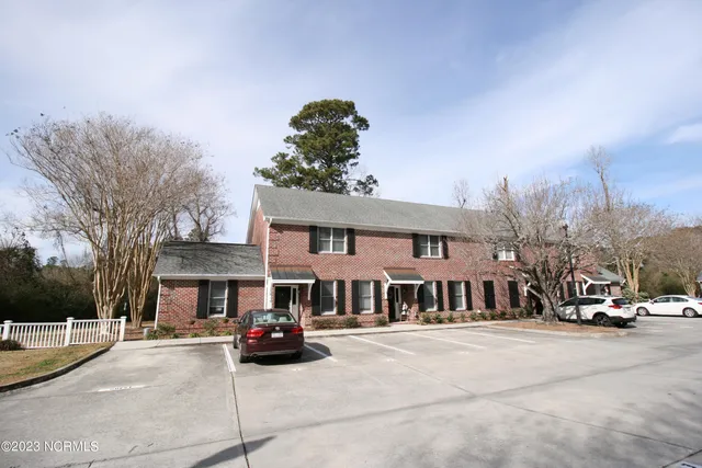 $1,675 | 6229 Wrightsville Avenue, Unit O, Wilmington, NC 28403