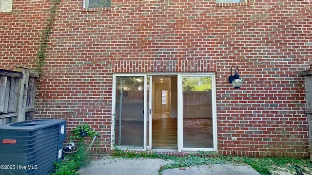 $1,675 | 6229 Wrightsville Avenue, Unit O, Wilmington, NC 28403