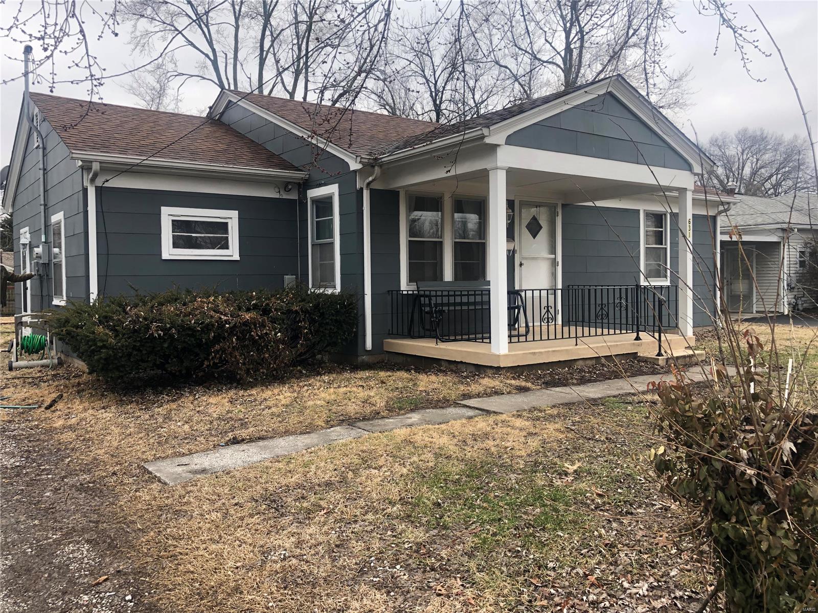 631 Royal Heights Road Belleville, IL 62226 - Photo 1 of 27 Gallery Image 1