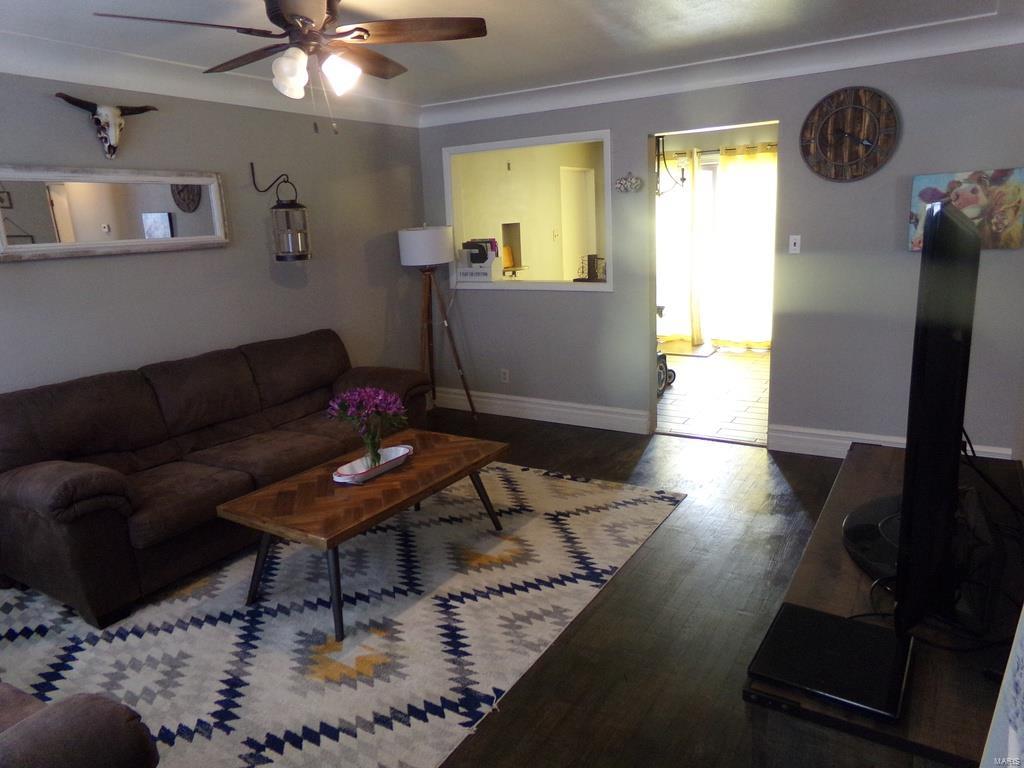 631 Royal Heights Road Belleville, IL 62226 - Photo 4 of 27 Gallery Image 4