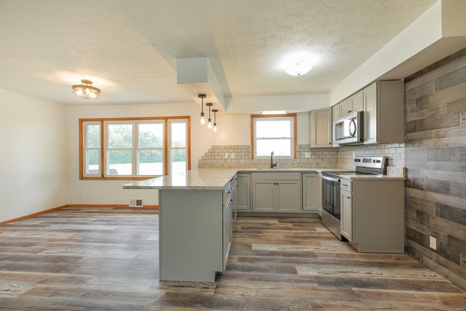 4519 Shipman Cutoff Road Bunker Hill, IL 62014 - Photo 22 of 52 Gallery Image 22