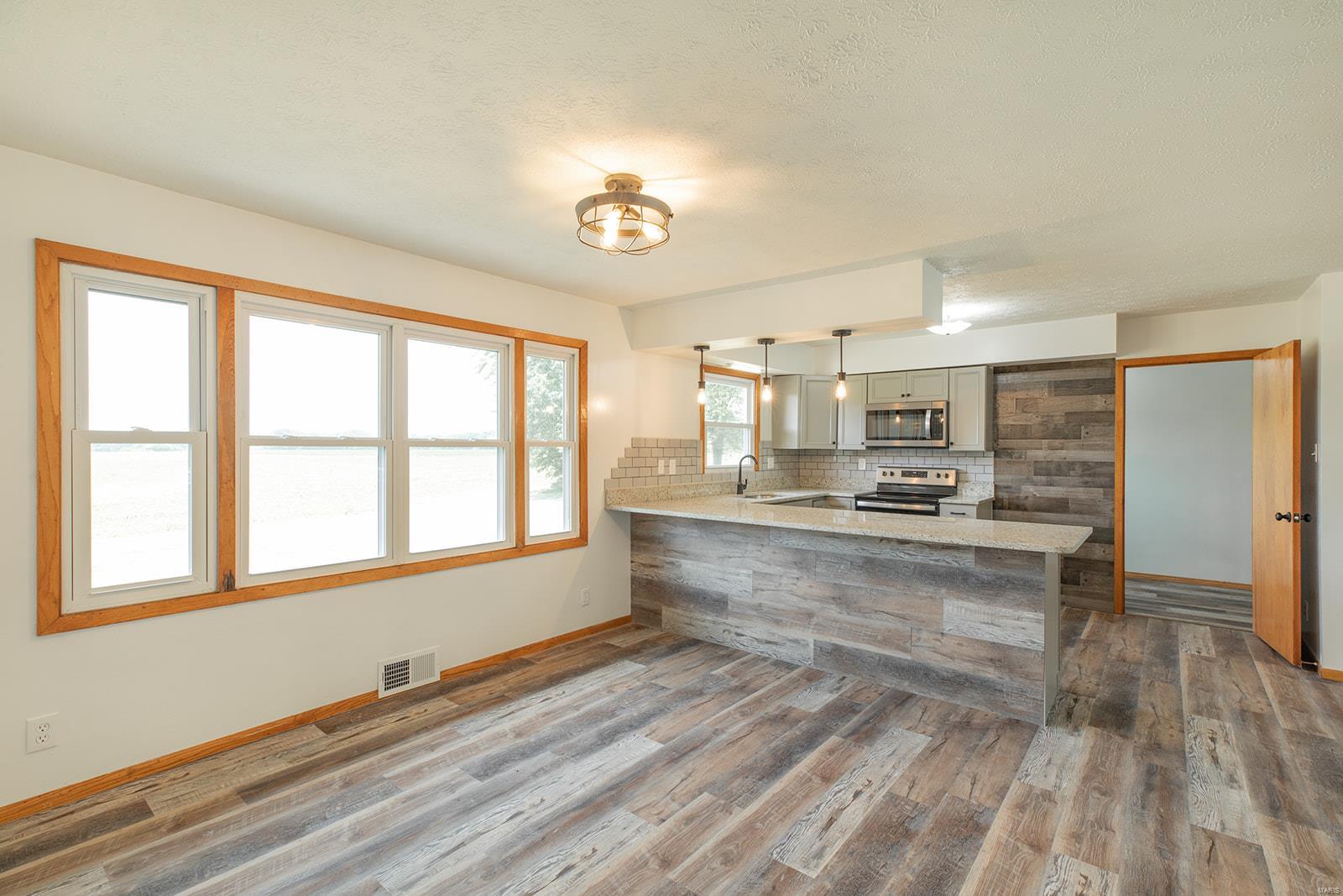 4519 Shipman Cutoff Road Bunker Hill, IL 62014 - Photo 23 of 52 Gallery Image 23