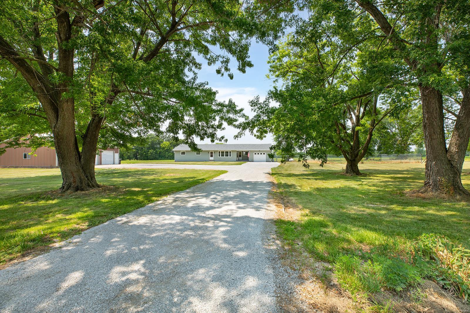 4519 Shipman Cutoff Road Bunker Hill, IL 62014 - Photo 3 of 52 Gallery Image 3