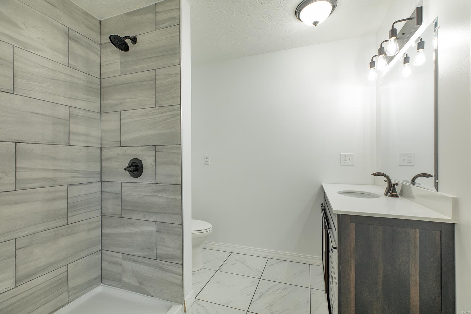 4519 Shipman Cutoff Road Bunker Hill, IL 62014 - Photo 32 of 52 Gallery Image 32