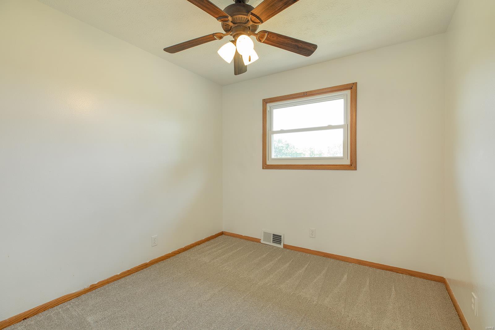 4519 Shipman Cutoff Road Bunker Hill, IL 62014 - Photo 39 of 52 Gallery Image 39