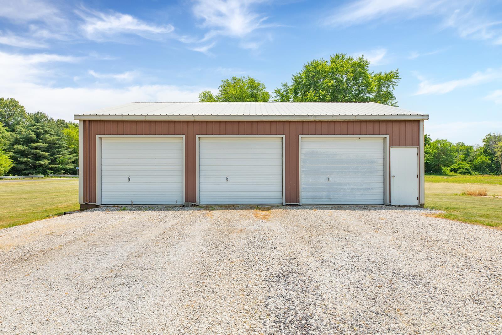 4519 Shipman Cutoff Road Bunker Hill, IL 62014 - Photo 6 of 52 Gallery Image 6