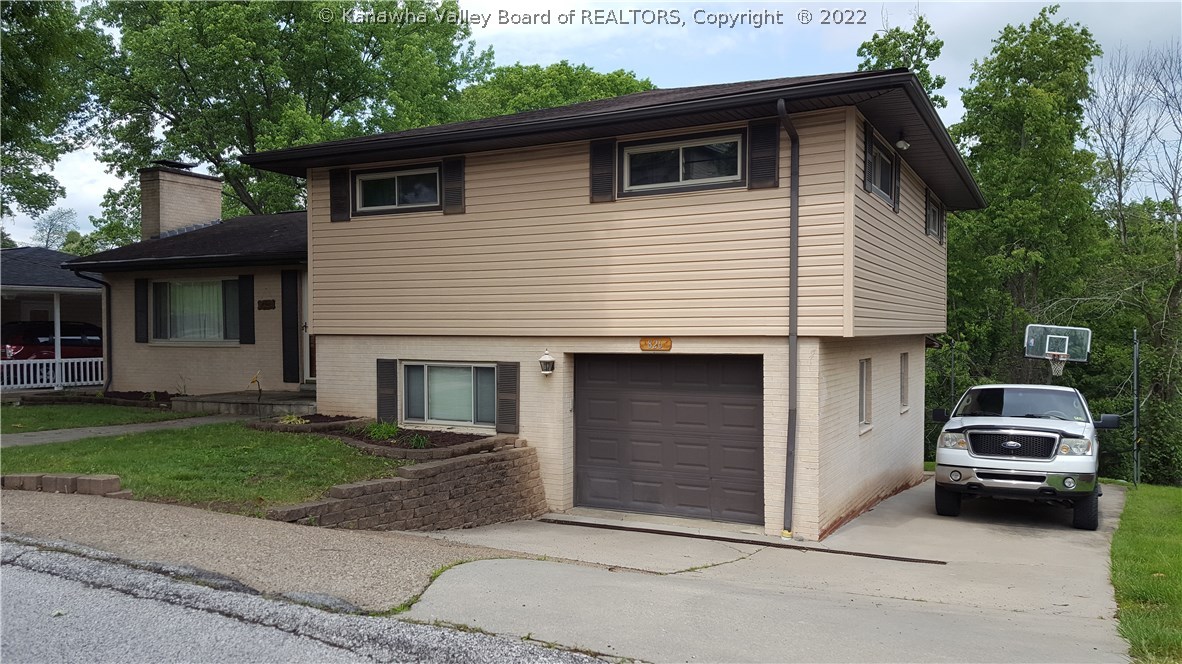 826 Carroll Road Charleston, WV 25314 - Photo 4 of 23 Gallery Image 4