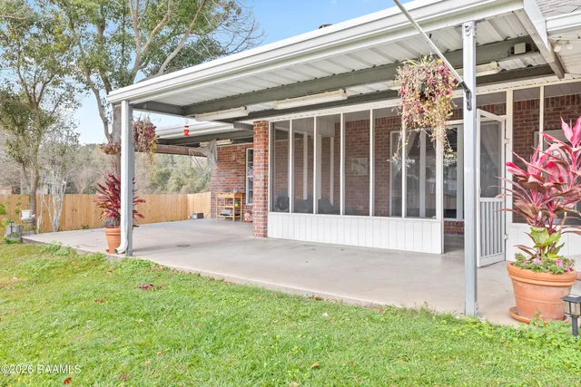 $370,000 | 9917 Jefferson Island Road, New Iberia, LA 70560