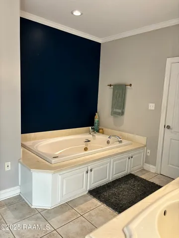 $370,000 | 9917 Jefferson Island Road, New Iberia, LA 70560