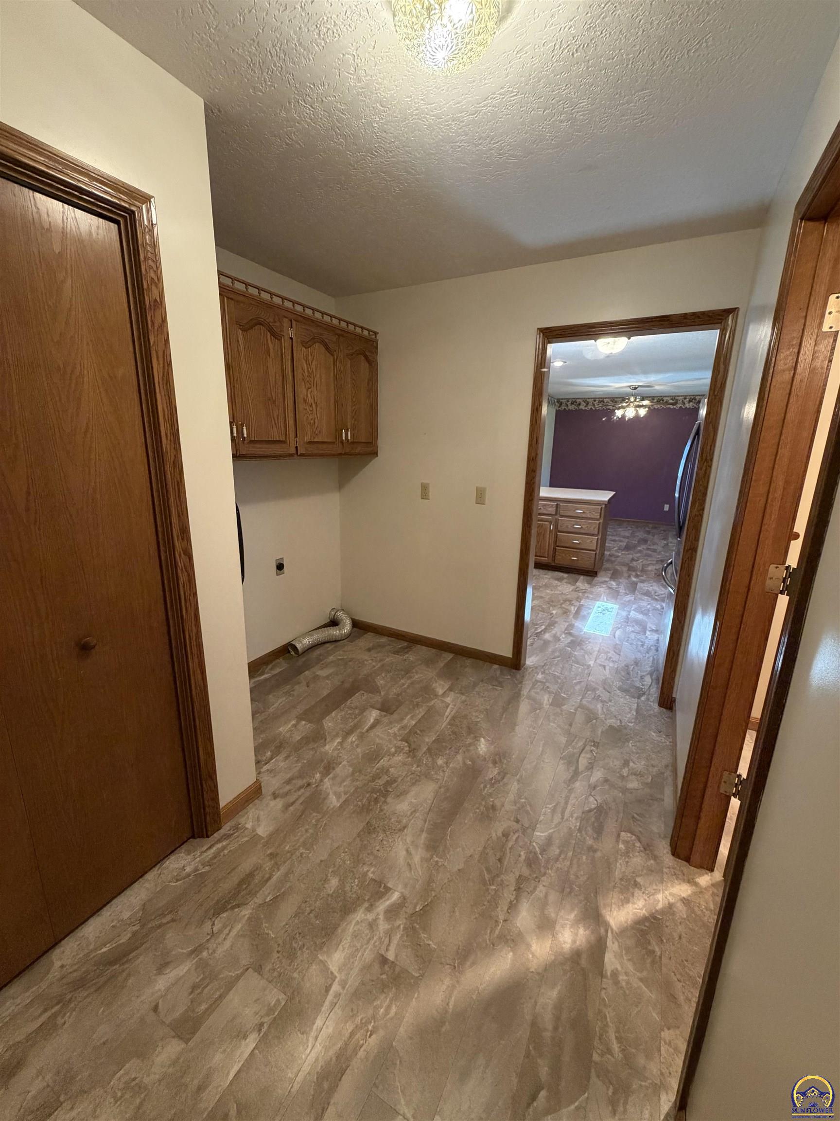 6130 Northeast Shaffer Road Topeka, KS 66617 - Photo 11 of 40