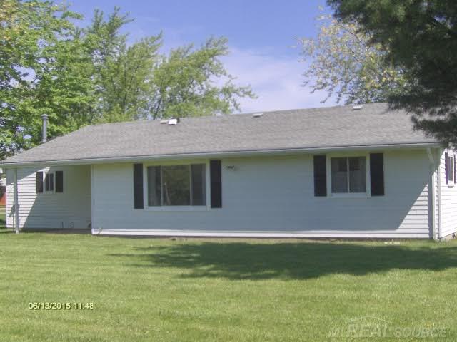 7404 Cardinal Road Lexington, MI 48450 - Photo 10 of 11 31247051-9.JPG