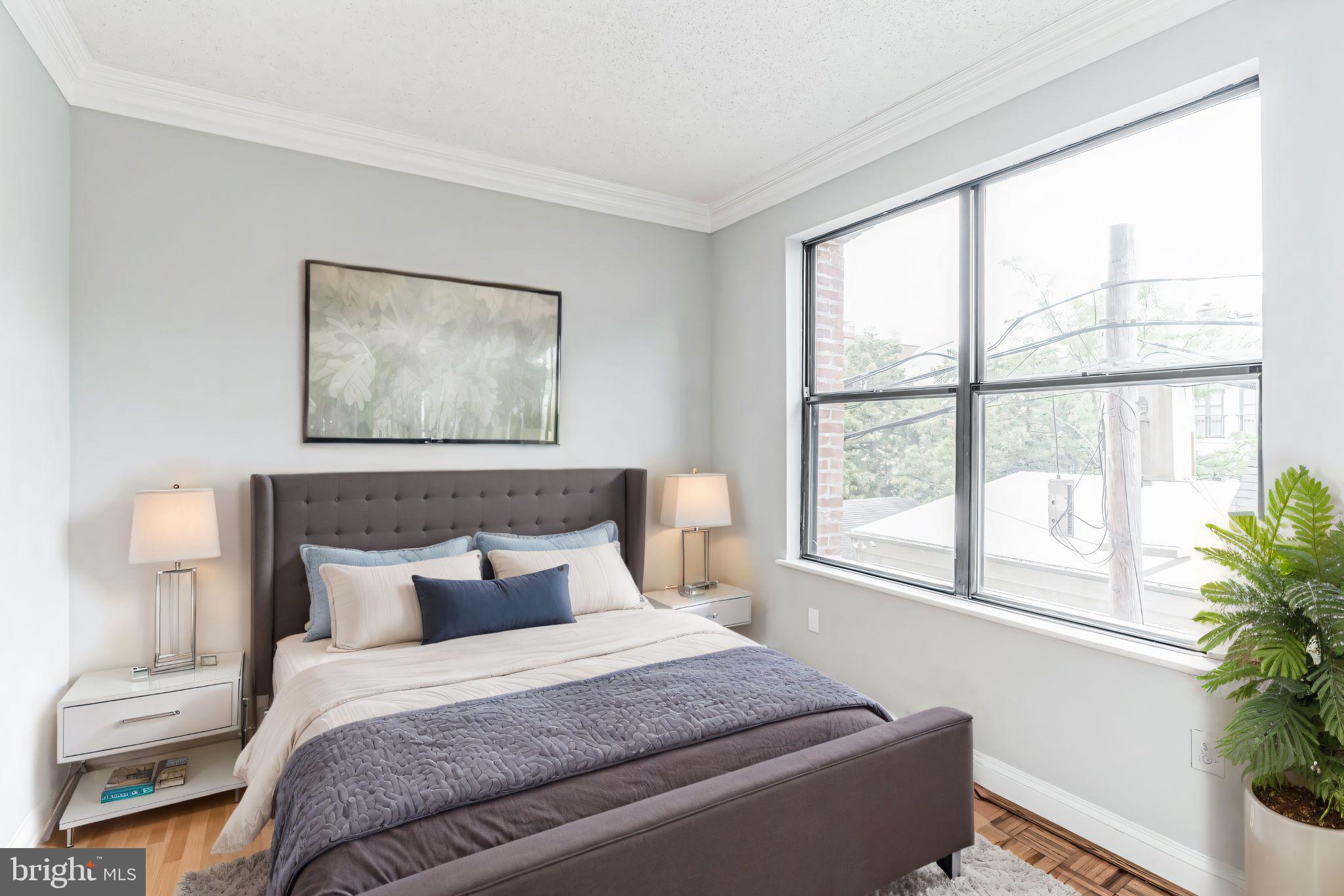 2123 California Street Northwest, Unit C6 Washington, DC 20008 - Photo 11 of 32 Large den *virtually staged as bedroom*