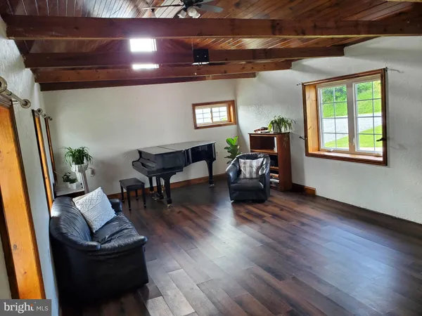 $2,100 | 21 Greble Road, Myerstown, PA 17067