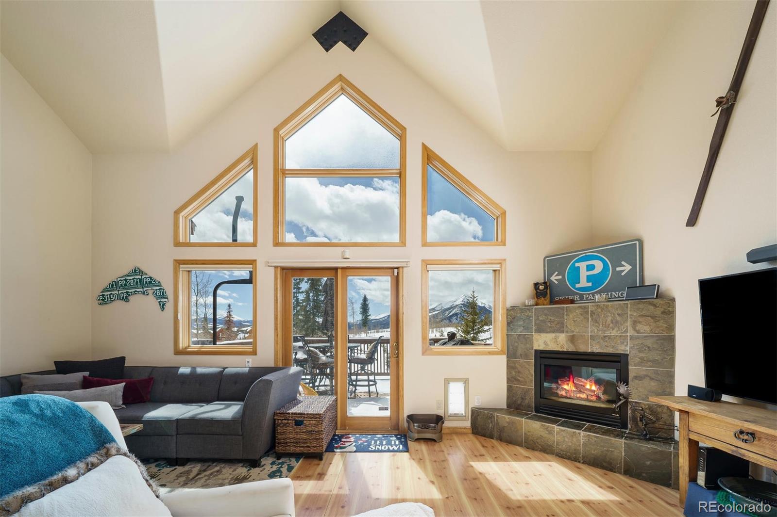 9064 Ryan Gulch Road Silverthorne, CO 80498 - Photo 4 of 36 Gallery Image 4