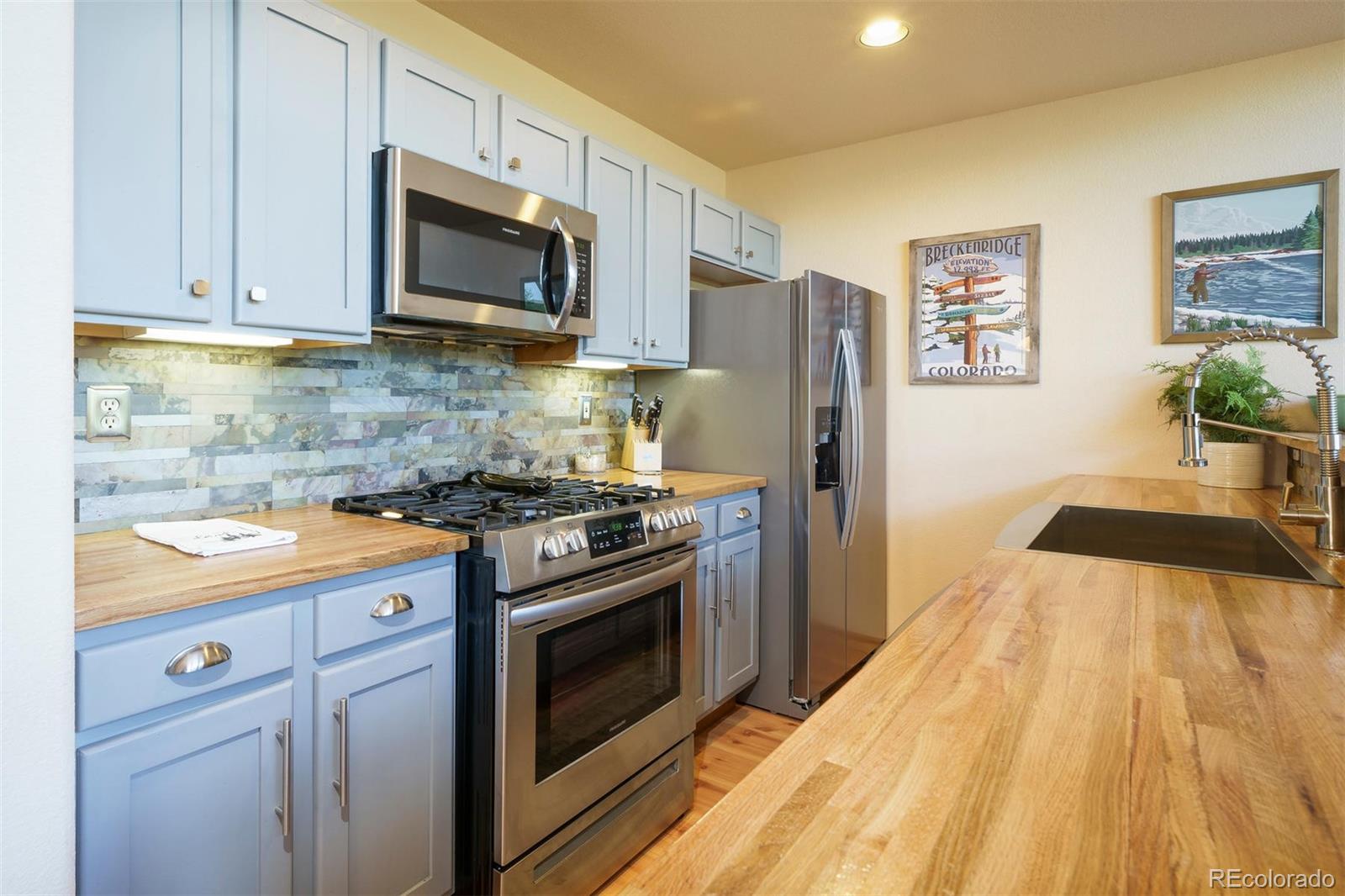 9064 Ryan Gulch Road Silverthorne, CO 80498 - Photo 6 of 36 Gallery Image 6