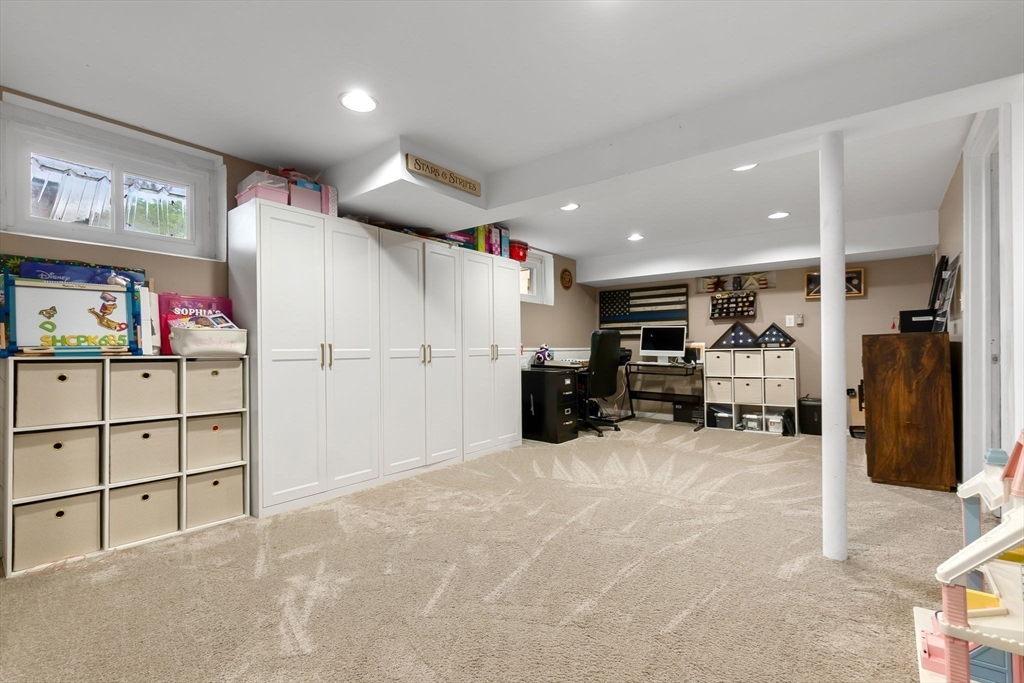 17 Stafford Road Danvers, MA 01923 - Photo 34 of 42