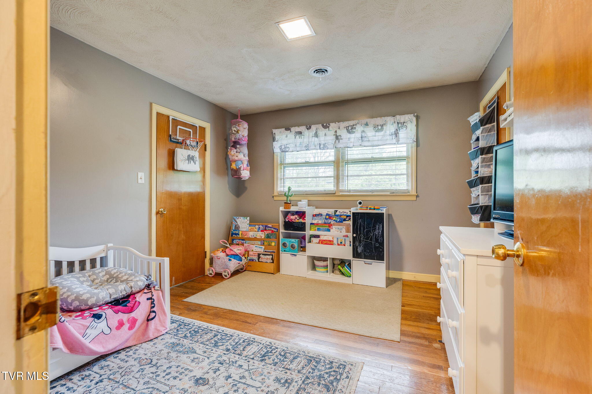109 Longwood Road Bristol, TN 37620 - Photo 16 of 28 020