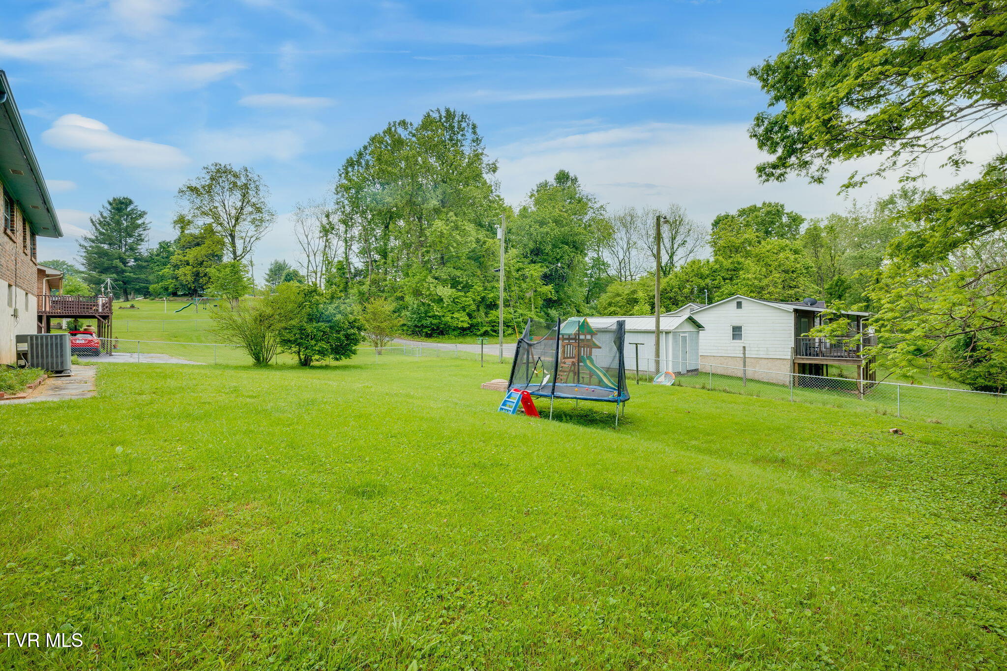 109 Longwood Road Bristol, TN 37620 - Photo 26 of 28 030
