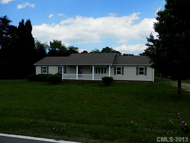 118 Iron Station Road Dallas, NC 28034 - Photo 1 of 9 Gallery Image 1