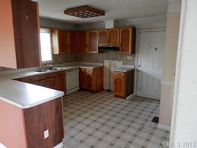 118 Iron Station Road Dallas, NC 28034 - Photo 4 of 9 Gallery Image 4