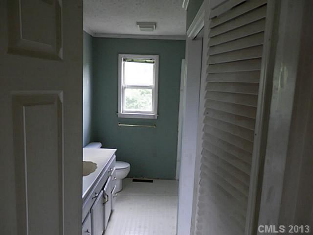 118 Iron Station Road Dallas, NC 28034 - Photo 7 of 9 Gallery Image 7