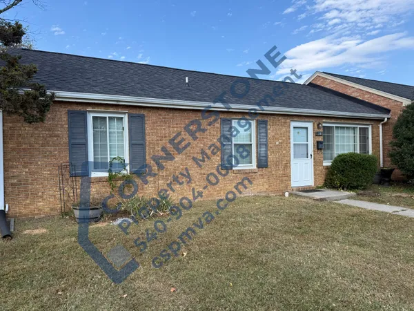 $1,425 | 1105 Lakeview Place, Roanoke, VA 24019