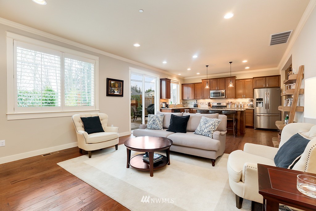2331 196th Place Southeast Bothell, WA 98012 - Photo 3 of 25 Gallery Image 3