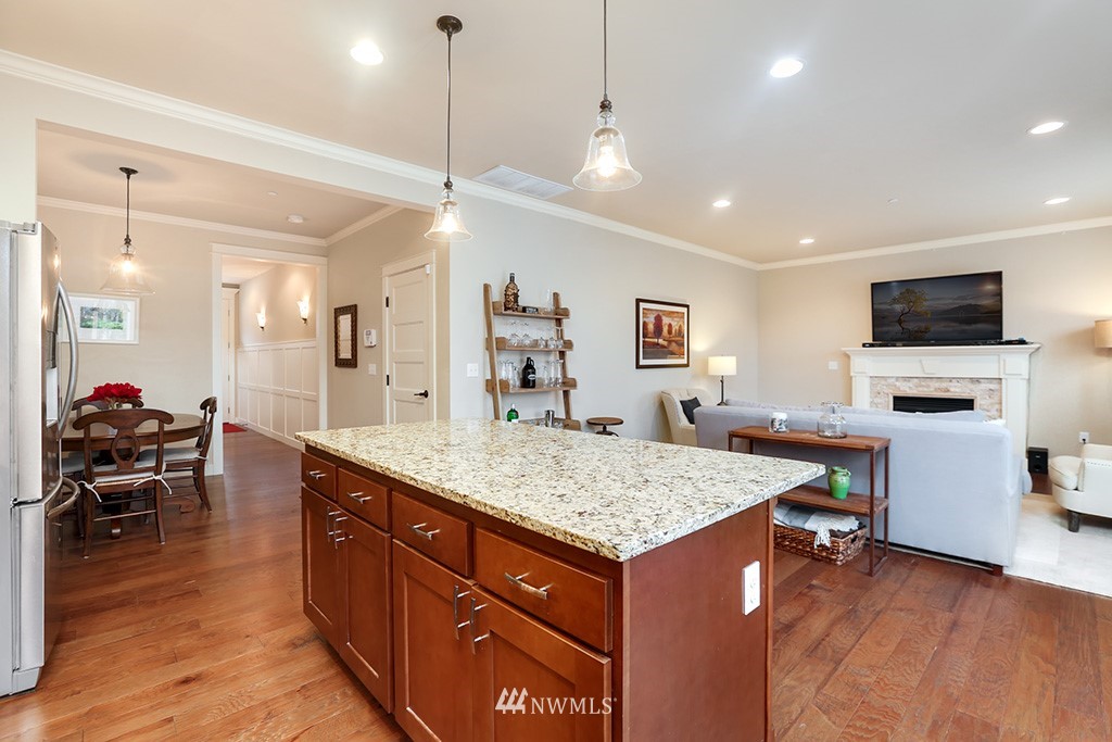 2331 196th Place Southeast Bothell, WA 98012 - Photo 7 of 25 Gallery Image 7