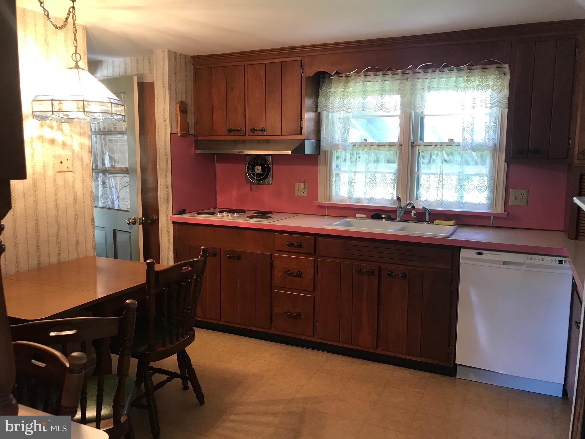 1225 Rupert Road Pottstown, PA 19464 - Photo 9 of 41