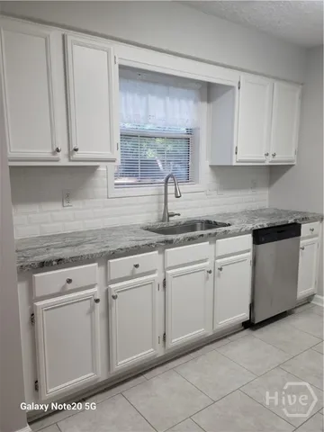 $2,000 | 667 Roebling Road, Bloomingdale, GA 31302