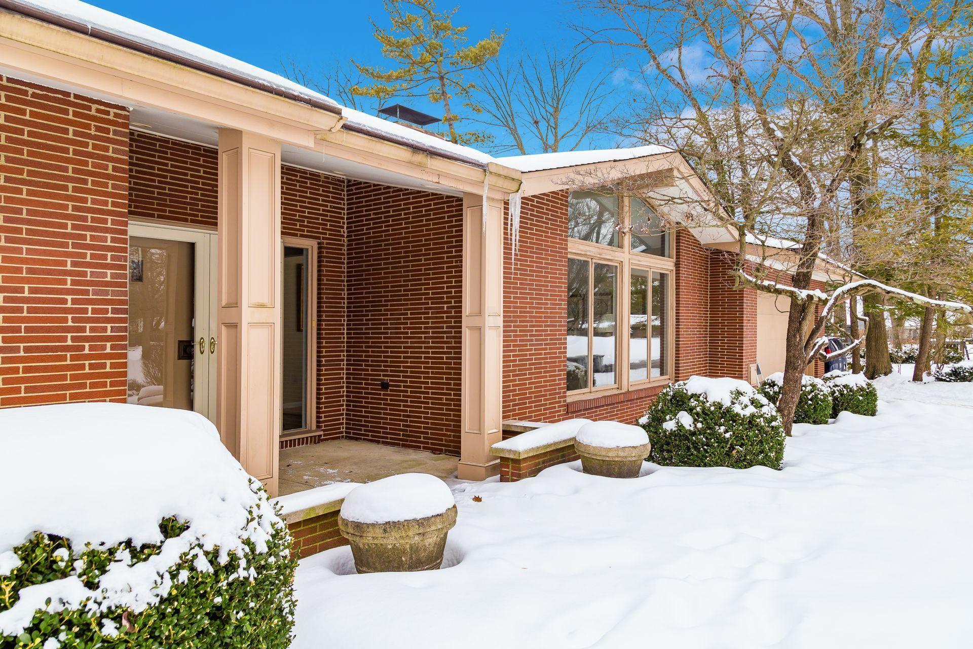 2151 Lytham Road Columbus, OH 43220 - Photo 3 of 53