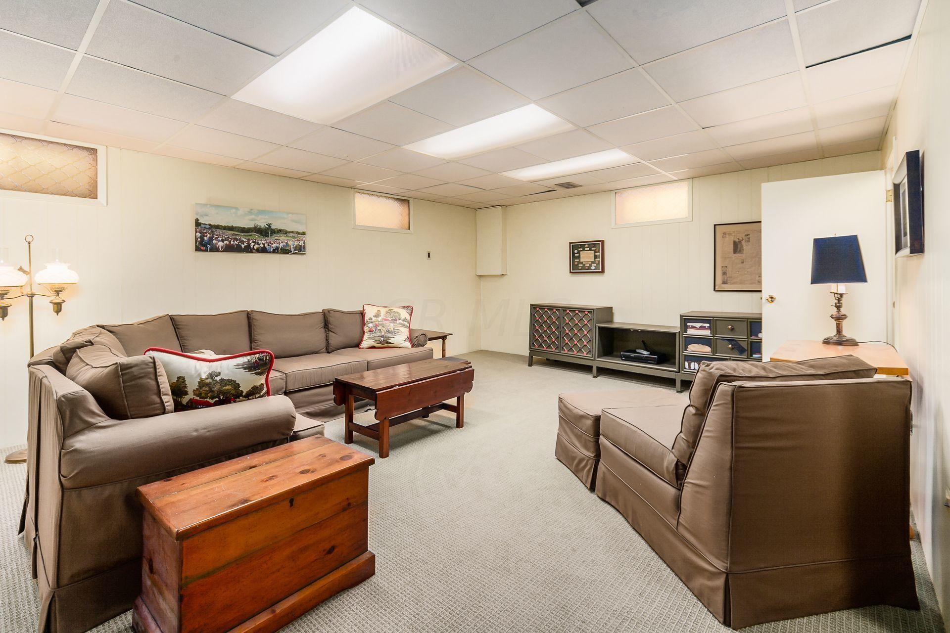 2151 Lytham Road Columbus, OH 43220 - Photo 33 of 53