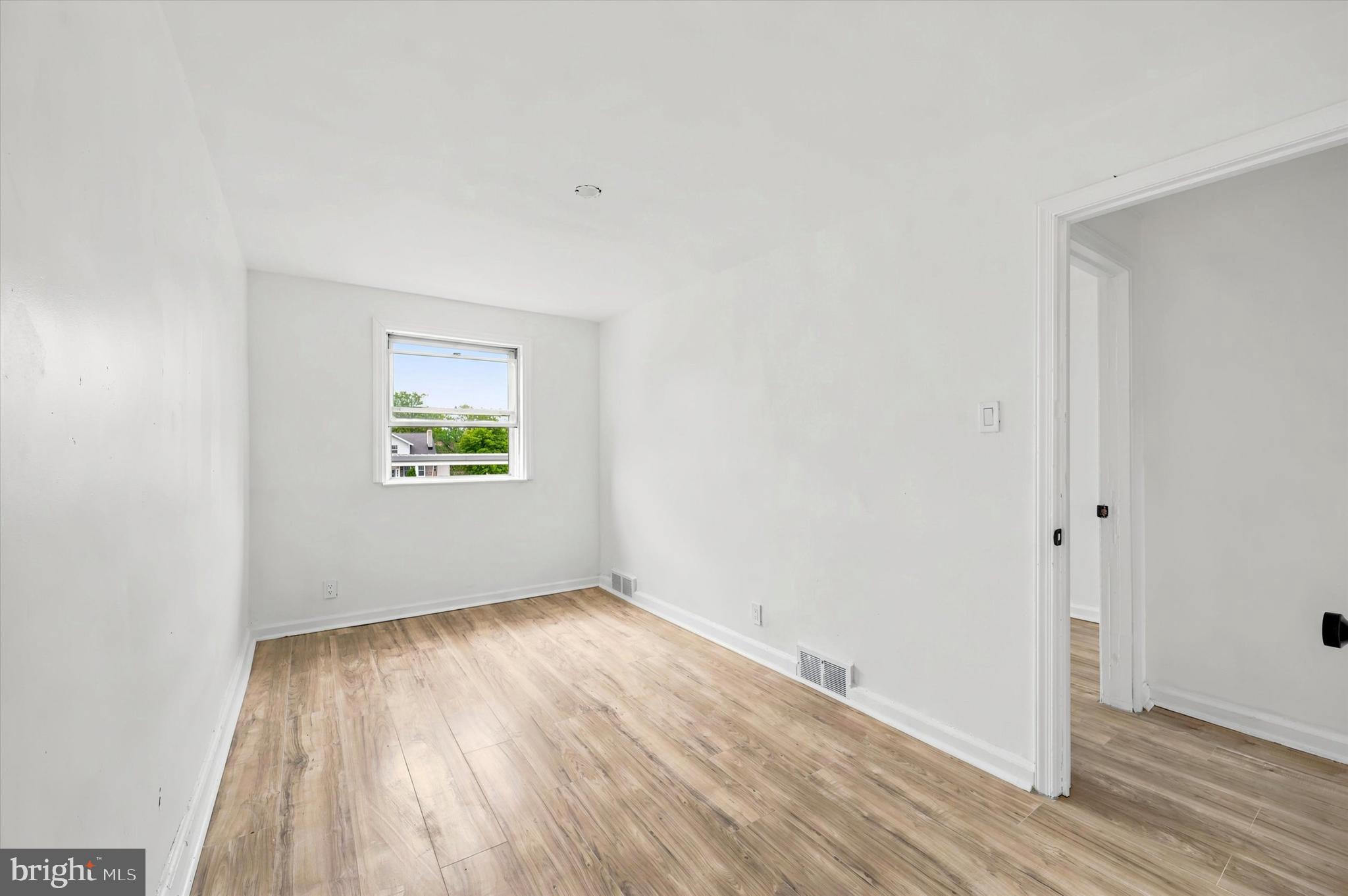 6451 Akron Street Philadelphia, PA 19149 - Photo 13 of 25