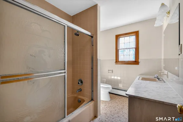 $525,000 | 554 Jeremy Swamp Road, Southbury, CT 06488