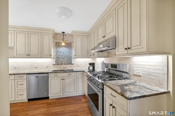 $525,000 | 554 Jeremy Swamp Road, Southbury, CT 06488