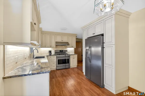 $525,000 | 554 Jeremy Swamp Road, Southbury, CT 06488