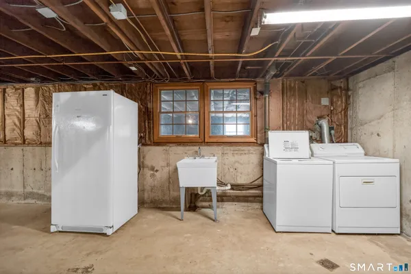 $525,000 | 554 Jeremy Swamp Road, Southbury, CT 06488