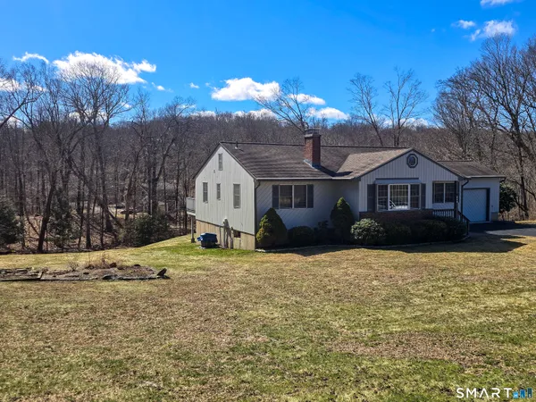 $525,000 | 554 Jeremy Swamp Road, Southbury, CT 06488