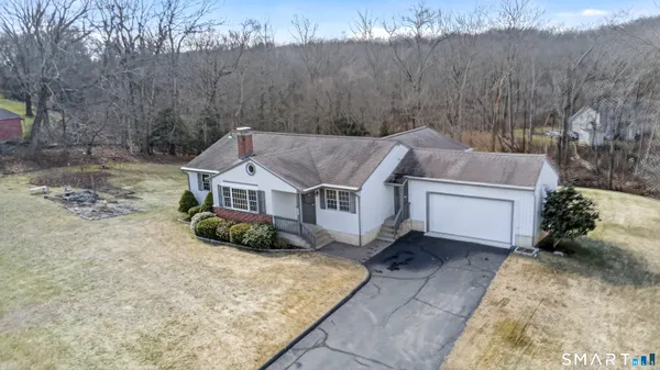 $525,000 | 554 Jeremy Swamp Road, Southbury, CT 06488