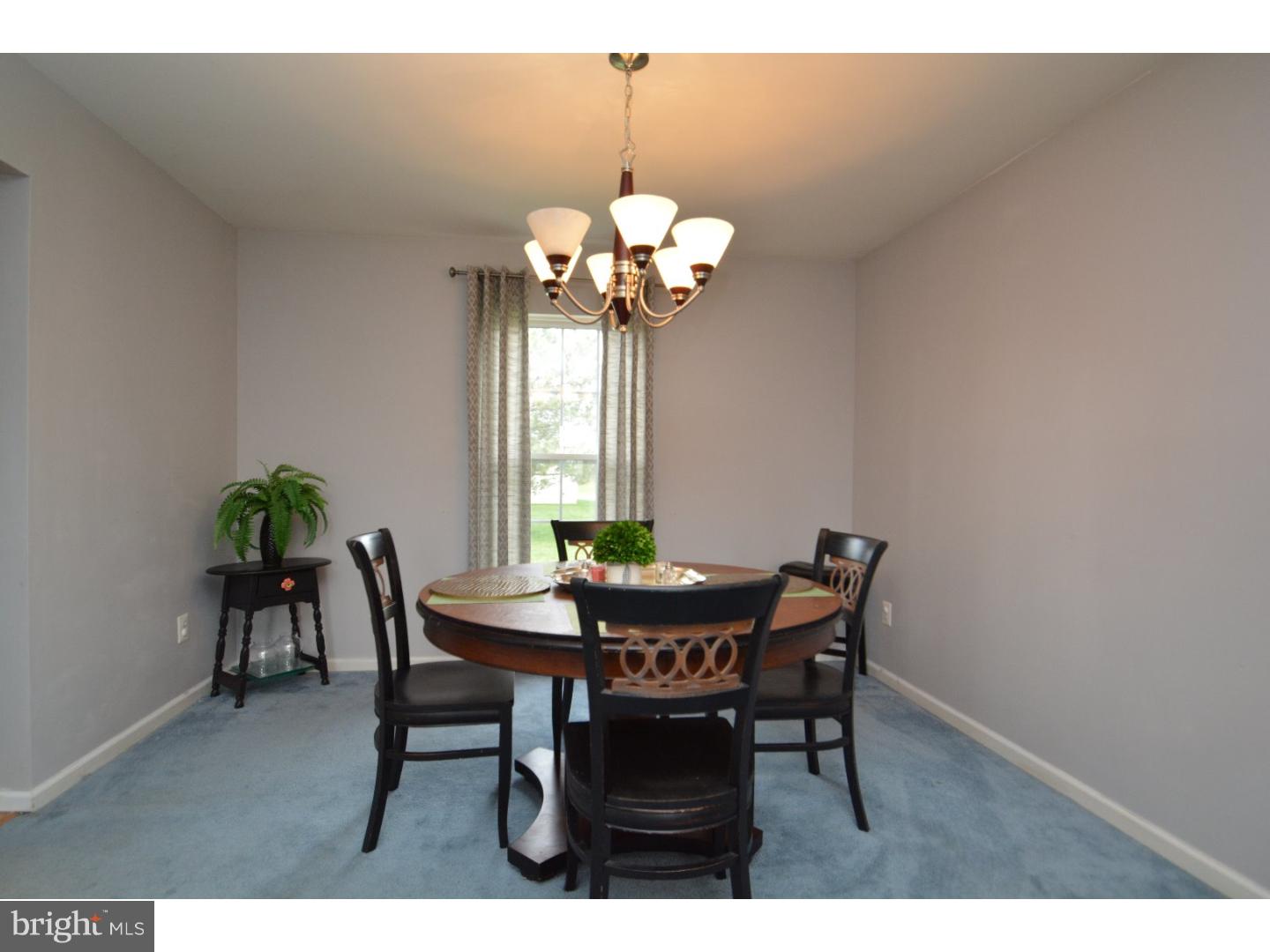19 West Weatherly Road New Castle, DE 19720 - Photo 8 of 25 Dining Room